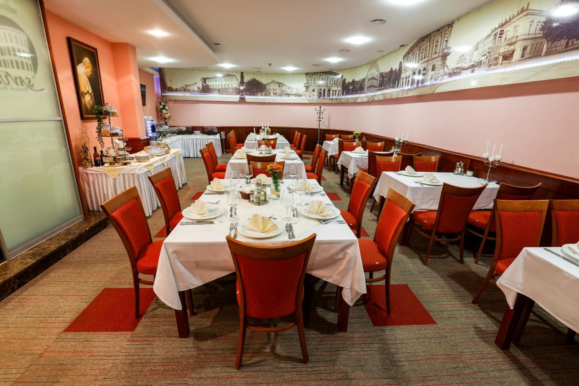 Hotel Savus Slavonski Brod Zewnętrze zdjęcie