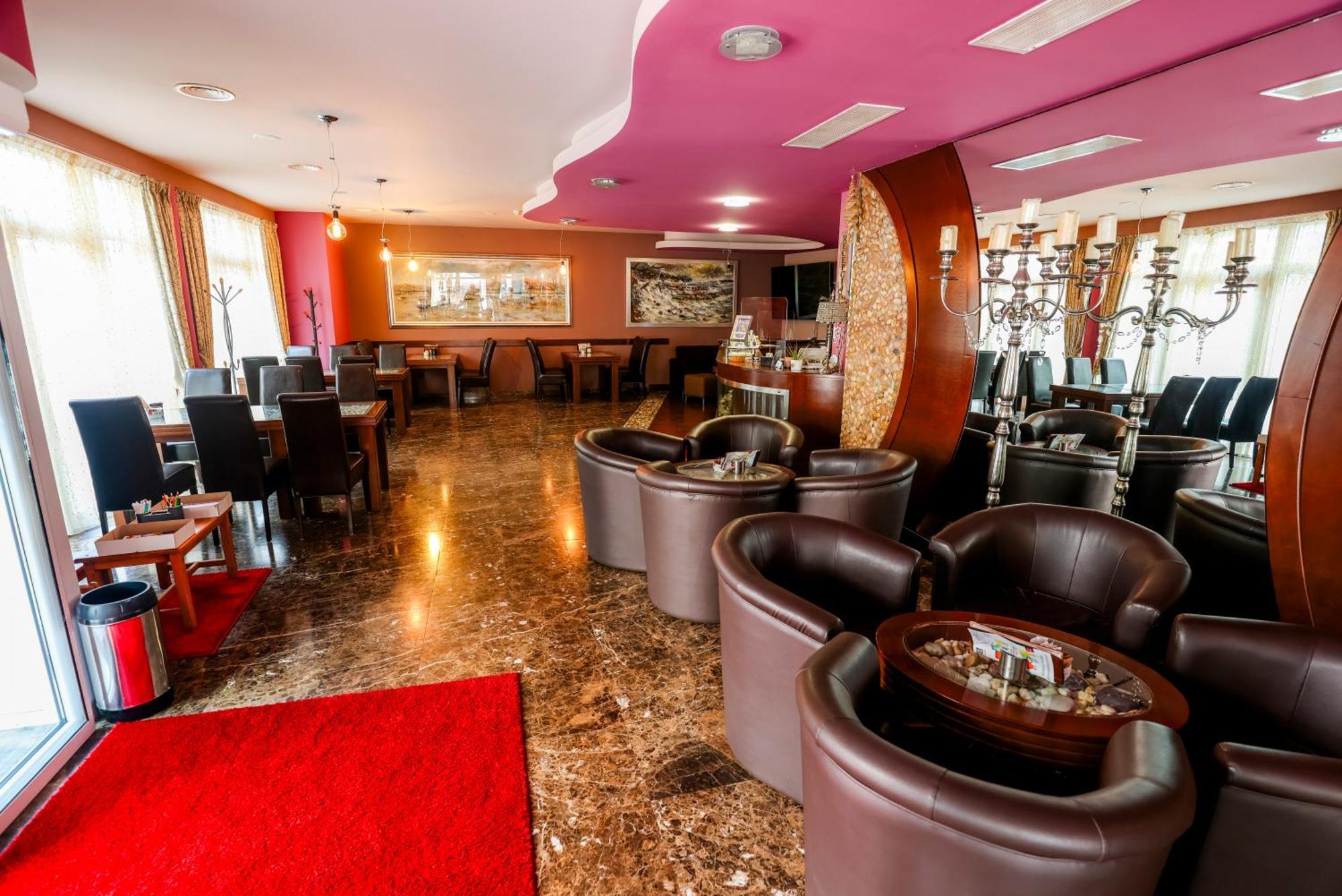 Hotel Savus Slavonski Brod Zewnętrze zdjęcie