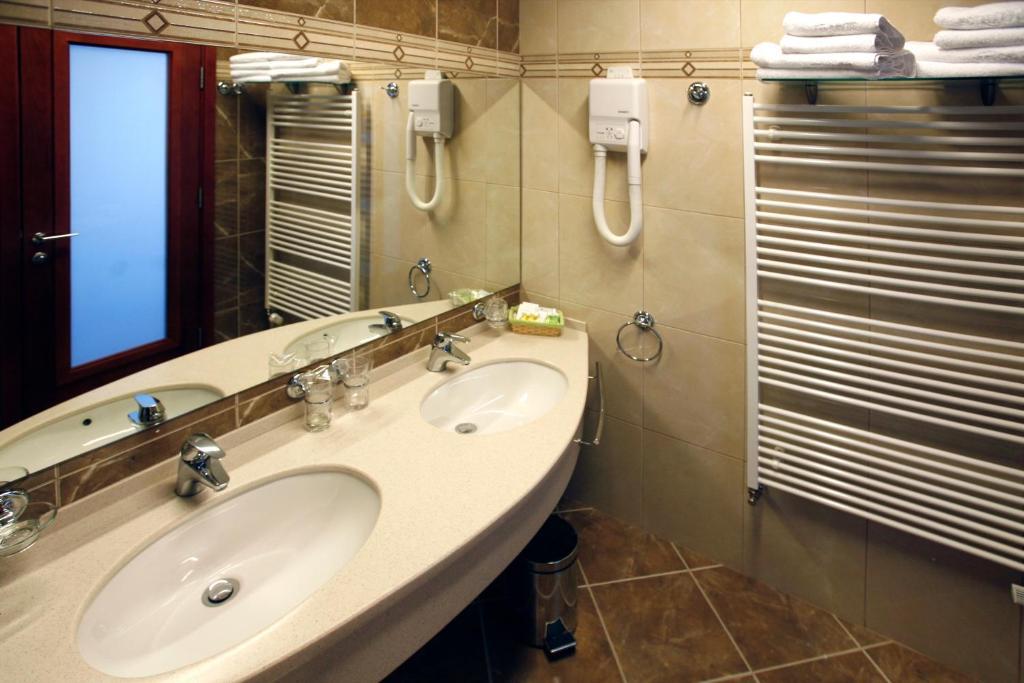 Hotel Savus Slavonski Brod Zewnętrze zdjęcie