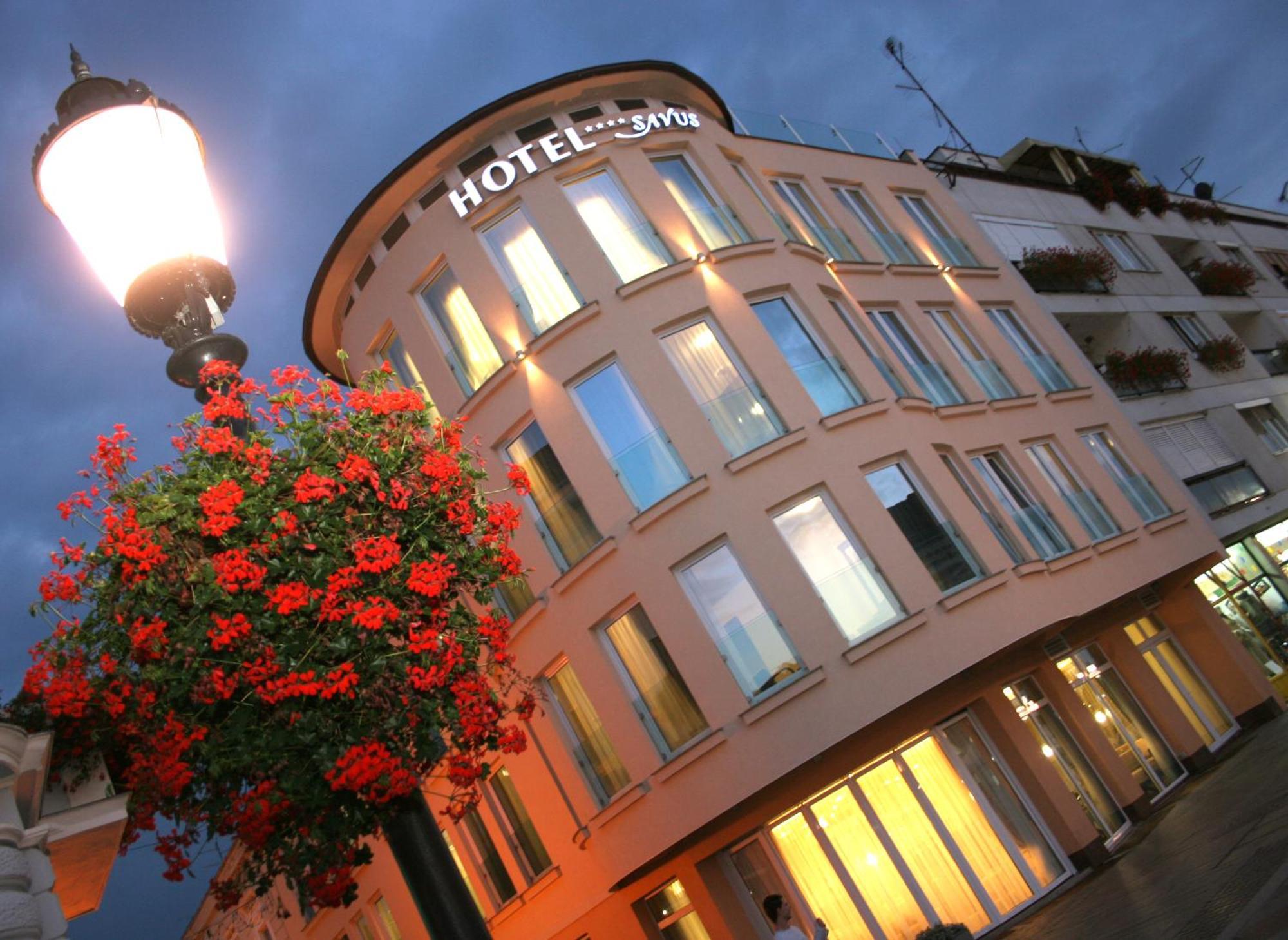 Hotel Savus Slavonski Brod Zewnętrze zdjęcie