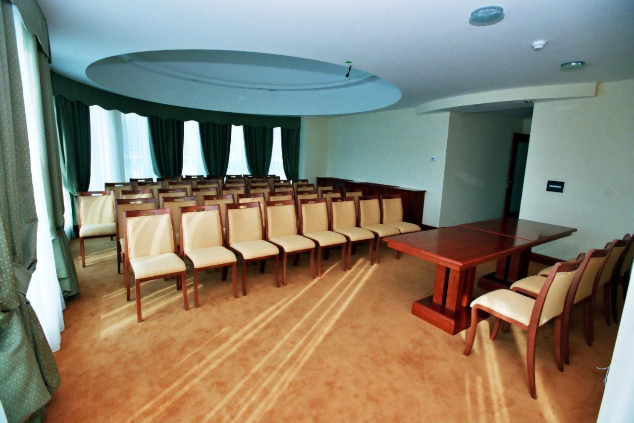 Hotel Savus Slavonski Brod Zewnętrze zdjęcie